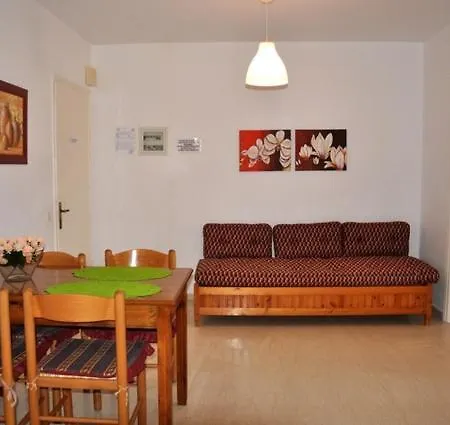 Dina Apartments Agios Gordios  Buitenkant foto