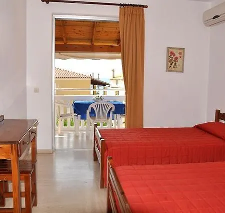Dina Apartments Agios Gordios  Buitenkant foto