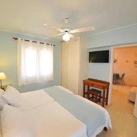 Dina Apartments Agios Gordios  Buitenkant foto