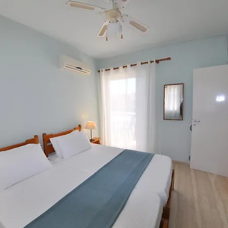 Dina Apartments Agios Gordios  Buitenkant foto