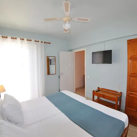 Dina Apartments Agios Gordios  Buitenkant foto