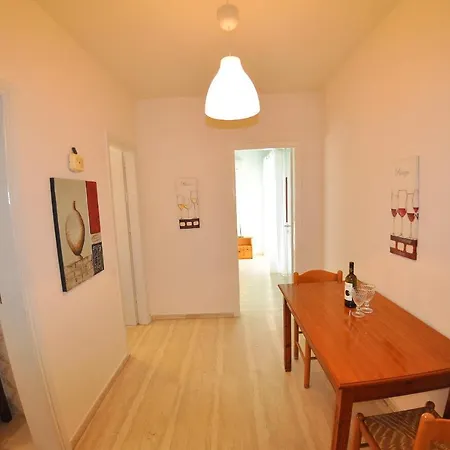 Dina Apartments Agios Gordios  Buitenkant foto