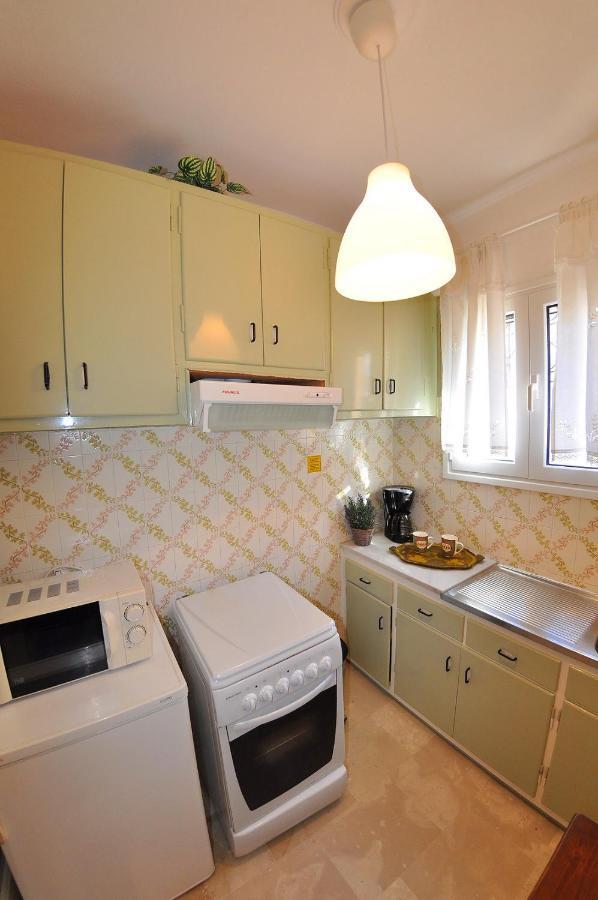 Dina Apartment Agios Gordios (Corfu)